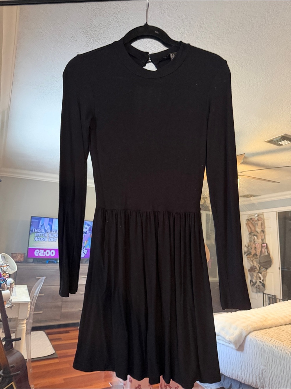 Forever 21 Black Long-Sleeve Skater Dress